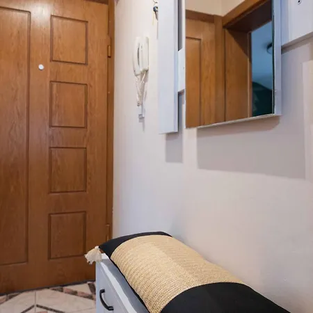 Apartamento уютна почивка *